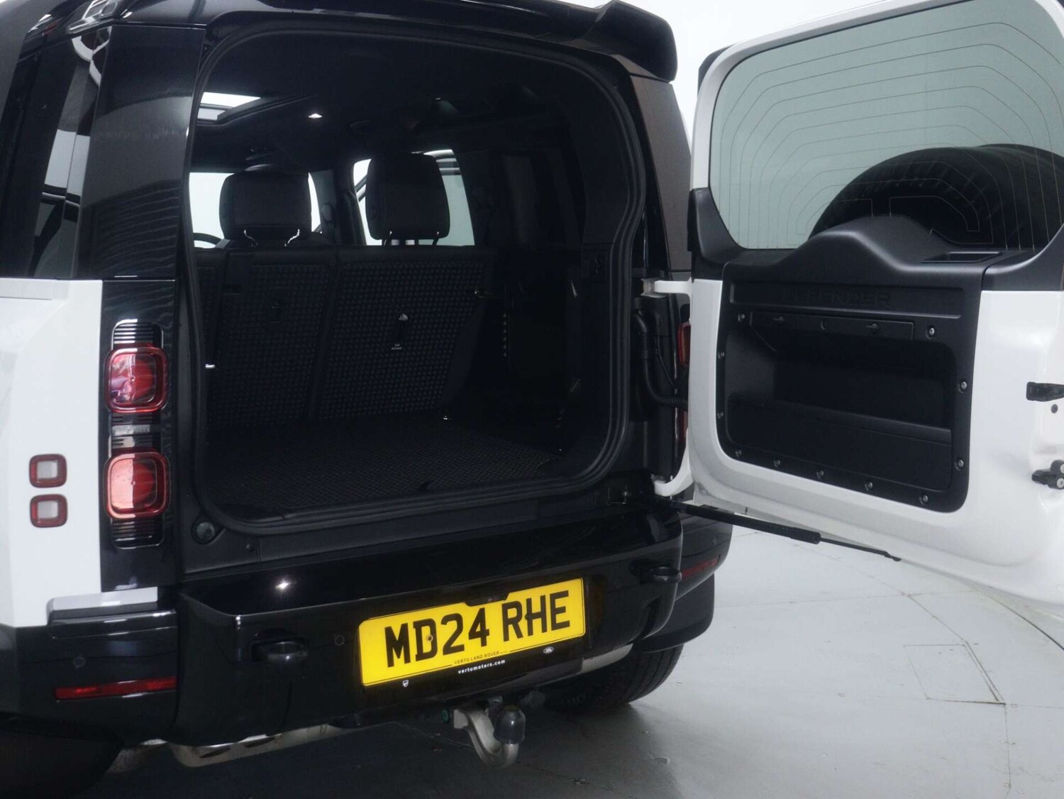 Used Land Rover Defender 2024 for sale - 77339225: Photo 75