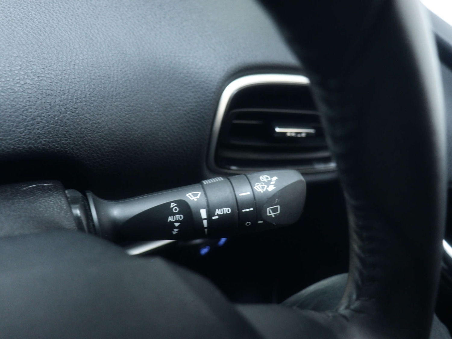 Used Toyota Prius 2021 for sale - 77392213: Photo 40