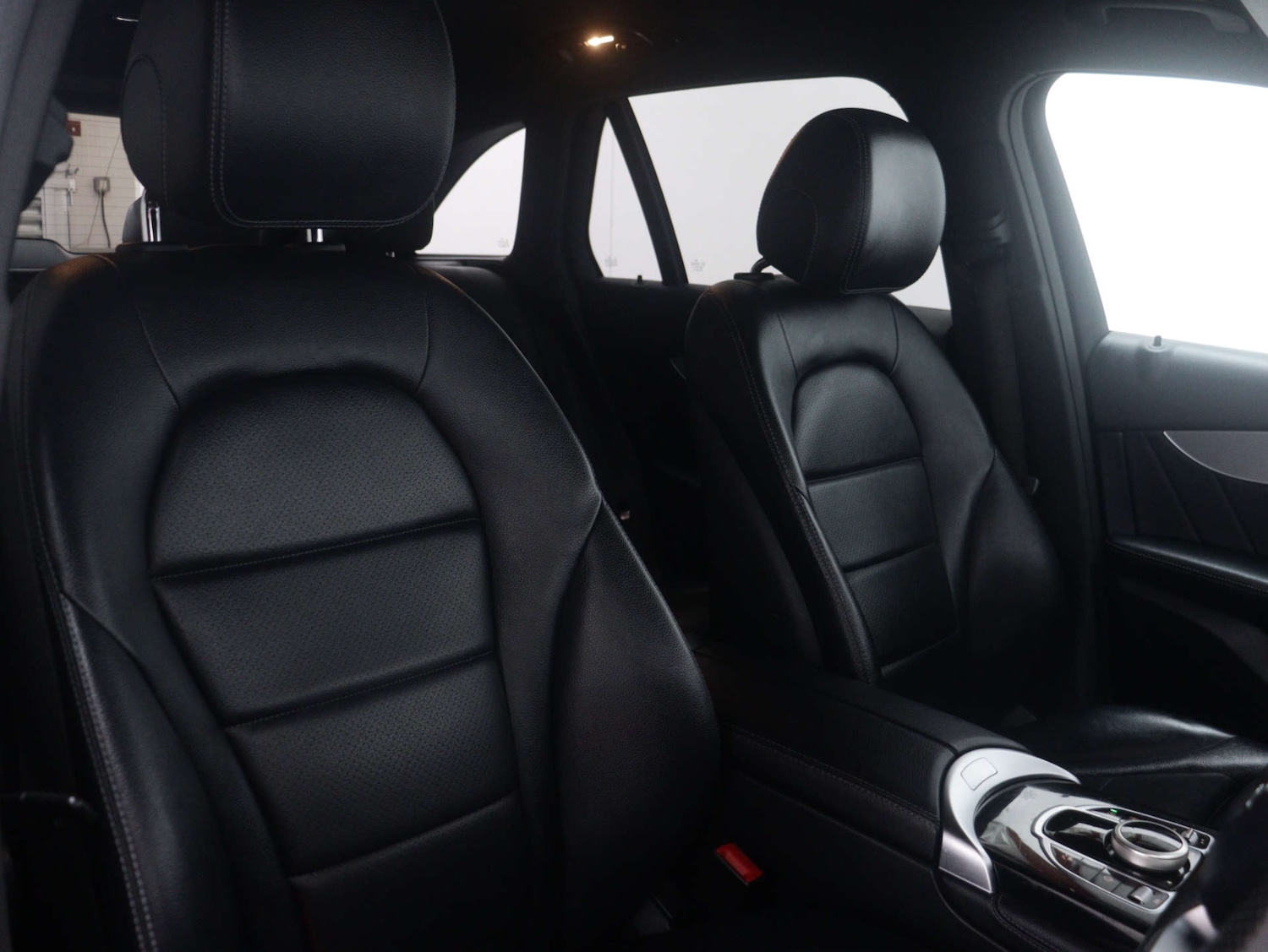Used Mercedes-Benz GLC 2018 for sale - 76330117: Photo 47