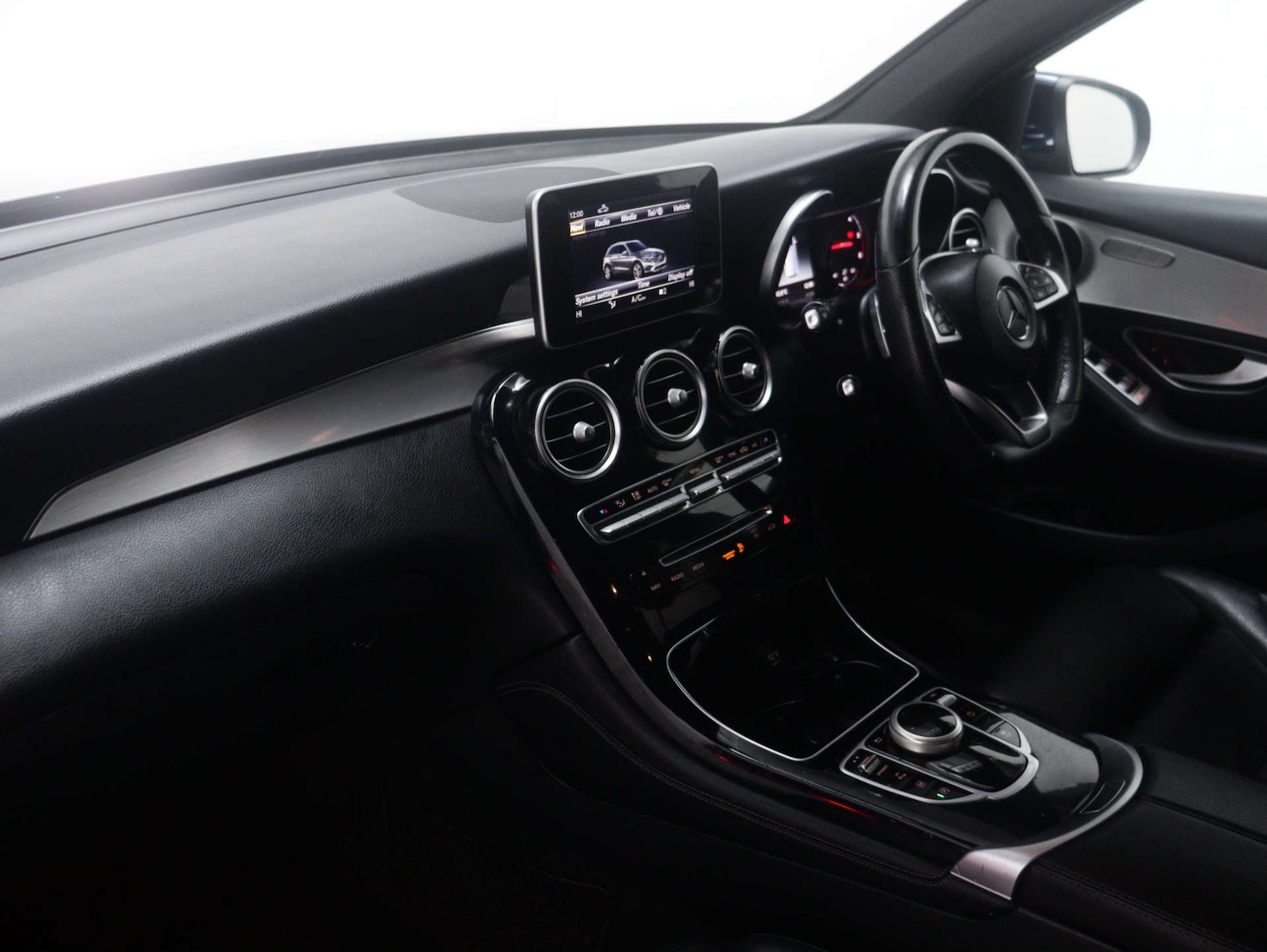 Used Mercedes-Benz GLC 2018 for sale - 76330117: Photo 49
