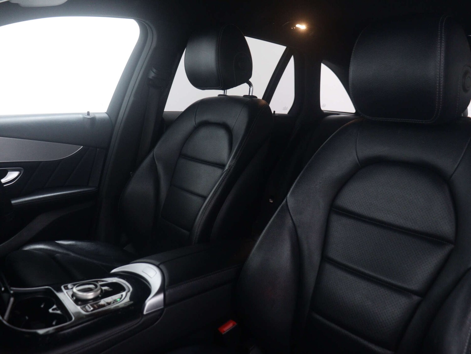 Used Mercedes-Benz GLC 2018 for sale - 76330117: Photo 51