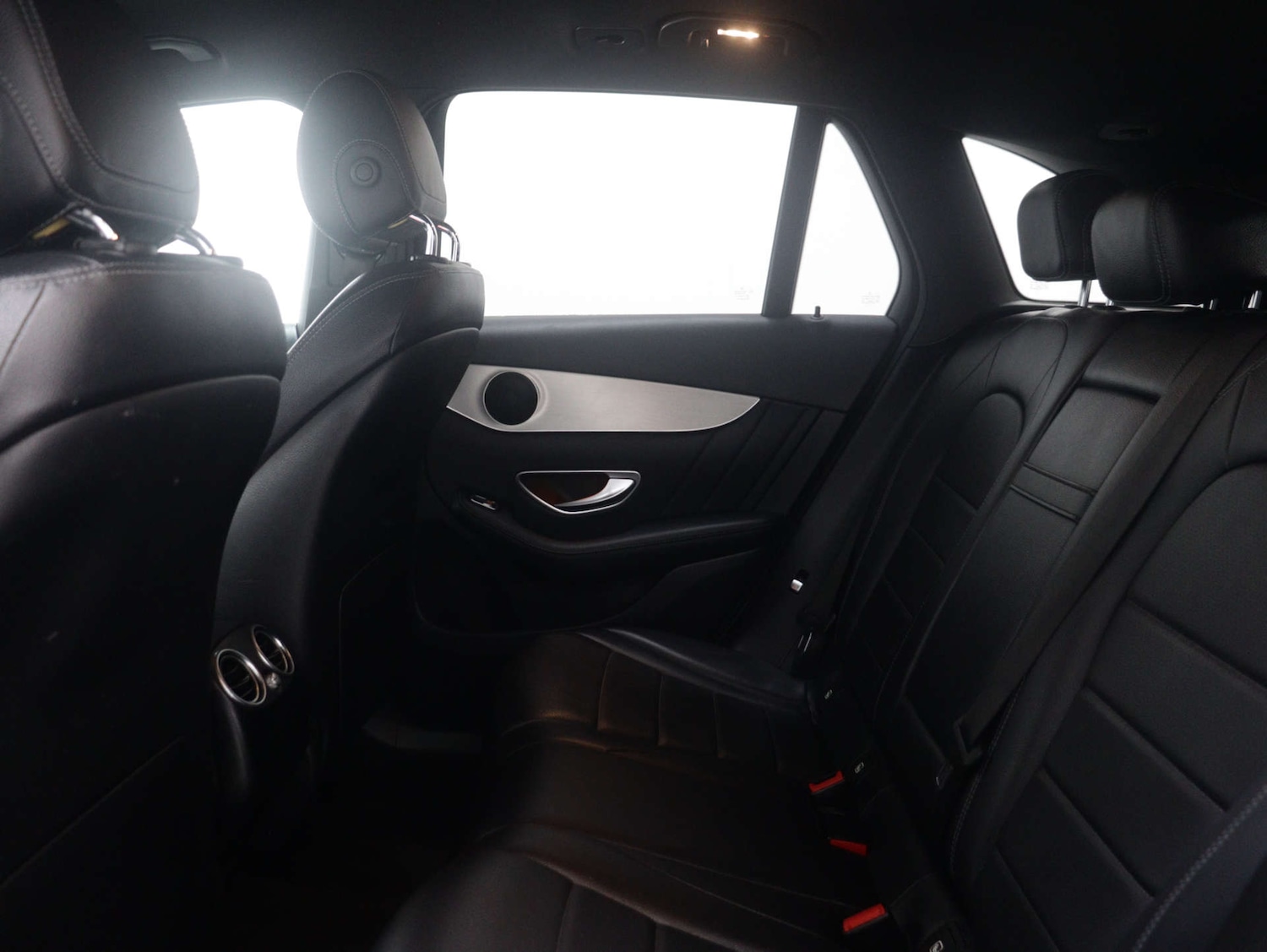 Used Mercedes-Benz GLC 2018 for sale - 76330117: Photo 53