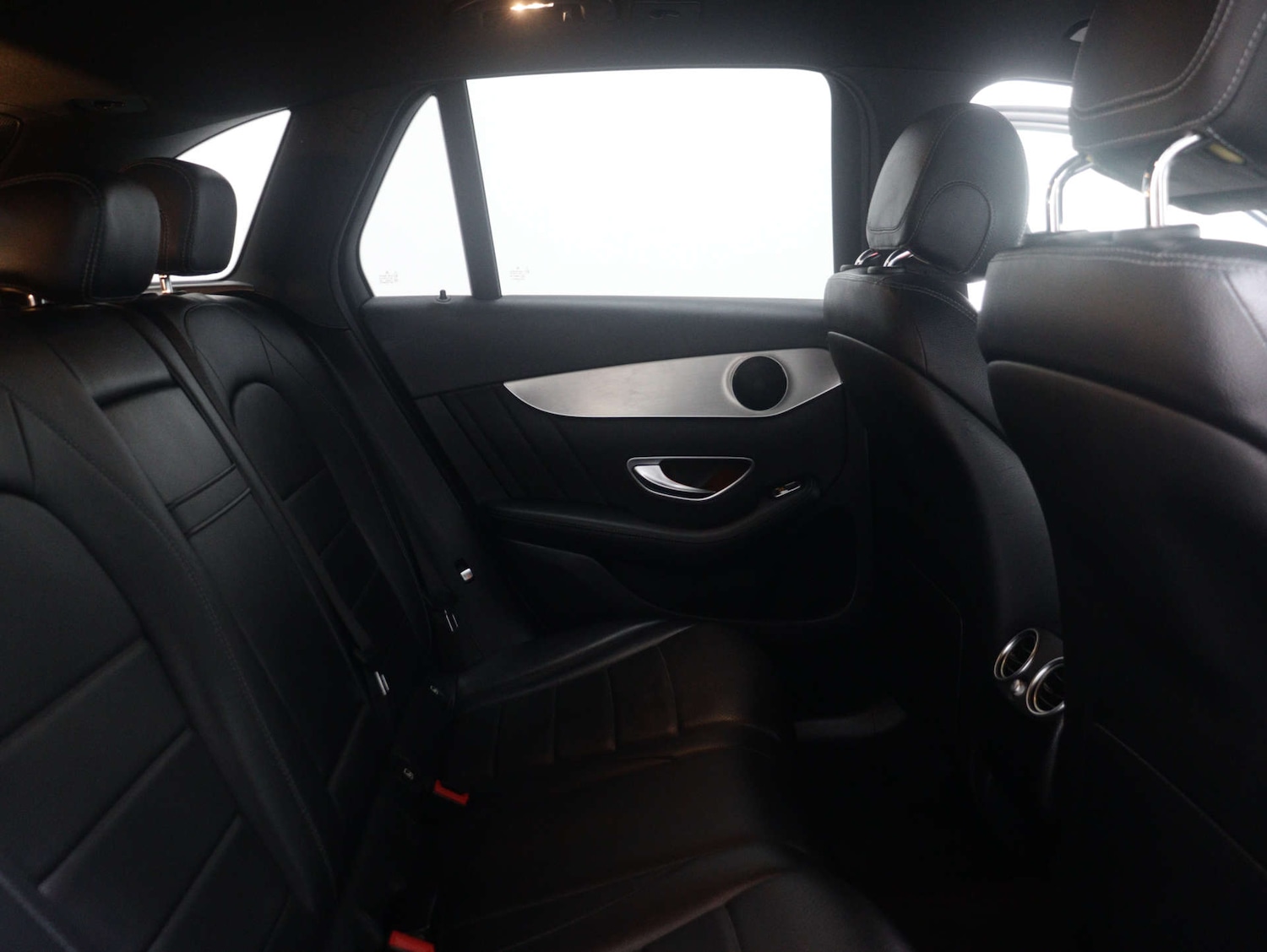 Used Mercedes-Benz GLC 2018 for sale - 76330117: Photo 55