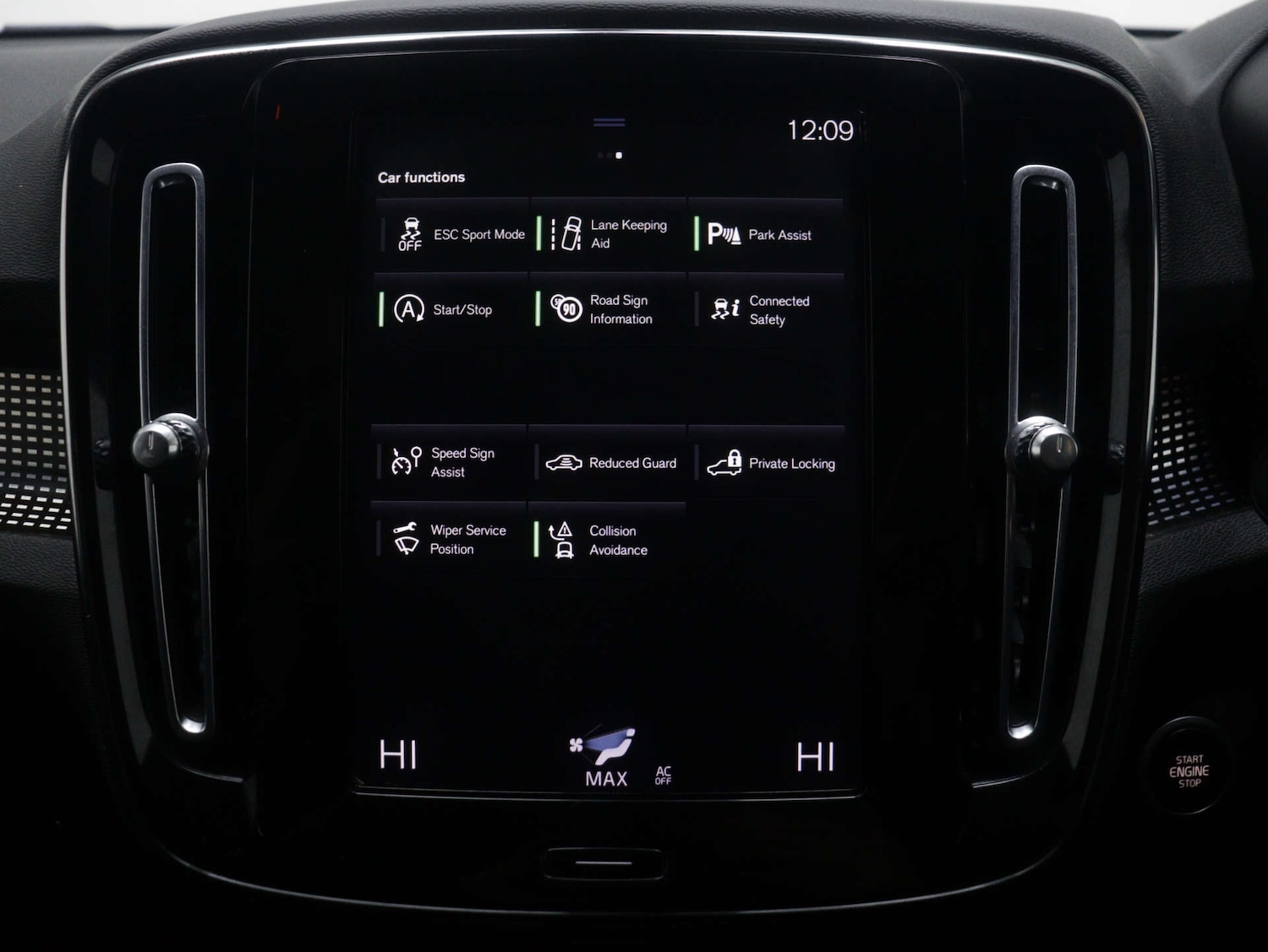 Used Volvo XC40 2020 for sale - 76129238: Photo 25