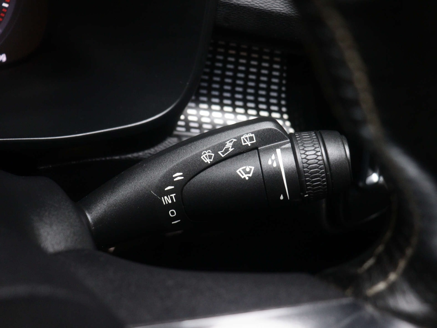 Used Volvo XC40 2020 for sale - 76129238: Photo 35