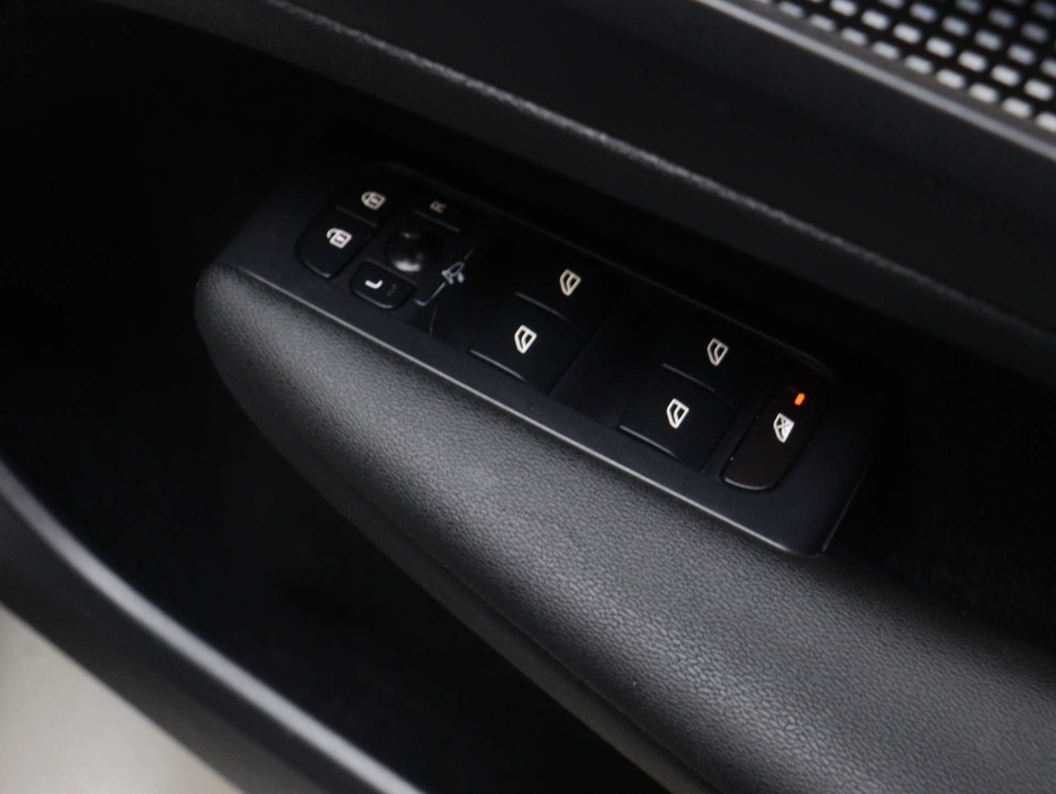 Used Volvo XC40 2020 for sale - 76129238: Photo 36