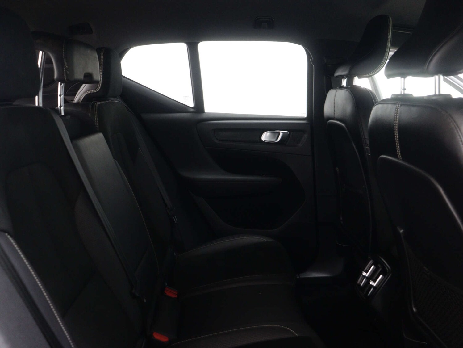 Used Volvo XC40 2020 for sale - 76129238: Photo 46