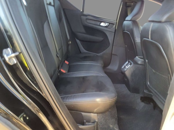 Used Volvo XC40 2020 for sale - 76129238: Photo 8