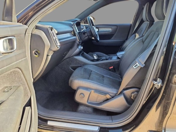 Used Volvo XC40 2020 for sale - 76129238: Photo 9