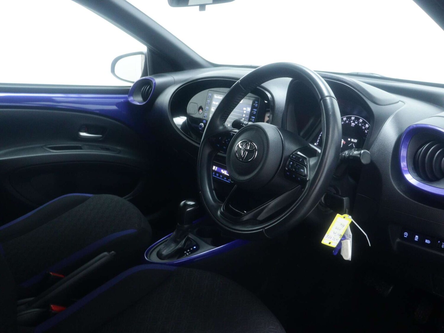 Used Toyota Aygo X 2022 for sale - 77452451: Photo 41