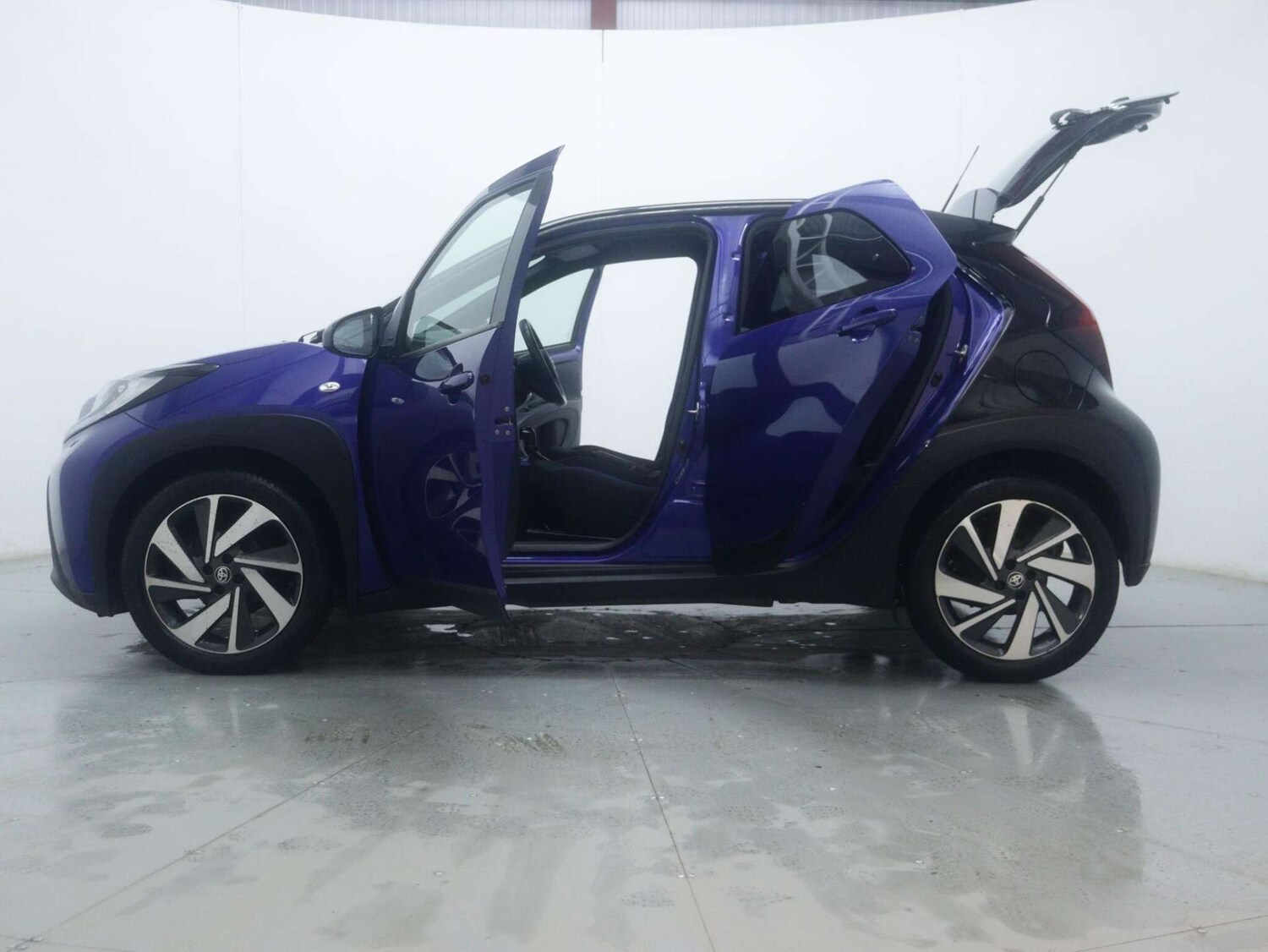 Used Toyota Aygo X 2022 for sale - 77452451: Photo 55