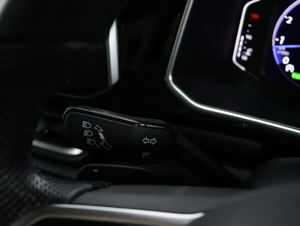 Used Volkswagen T-Roc 2022 for sale - 75498656: Photo 36