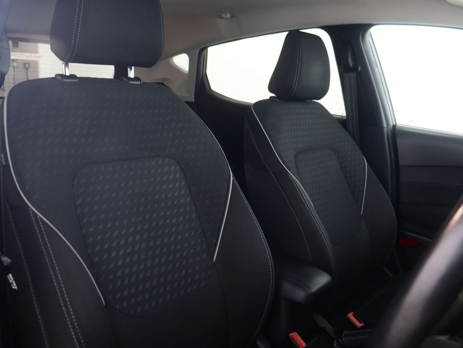 Used Ford Fiesta 2018 for sale - 75909466: Photo 38