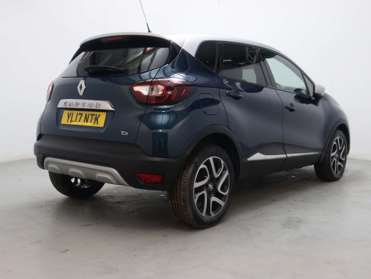 Used Renault Captur 2017 for sale - 76735831: Photo 10