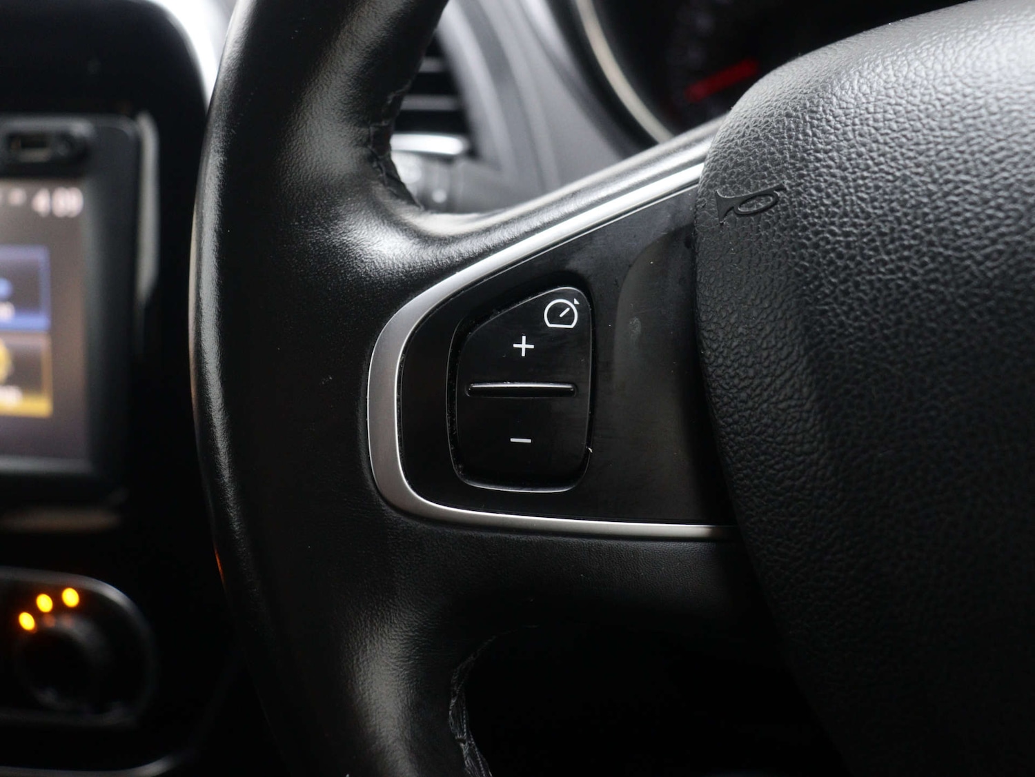 Used Renault Captur 2017 for sale - 76735831: Photo 31