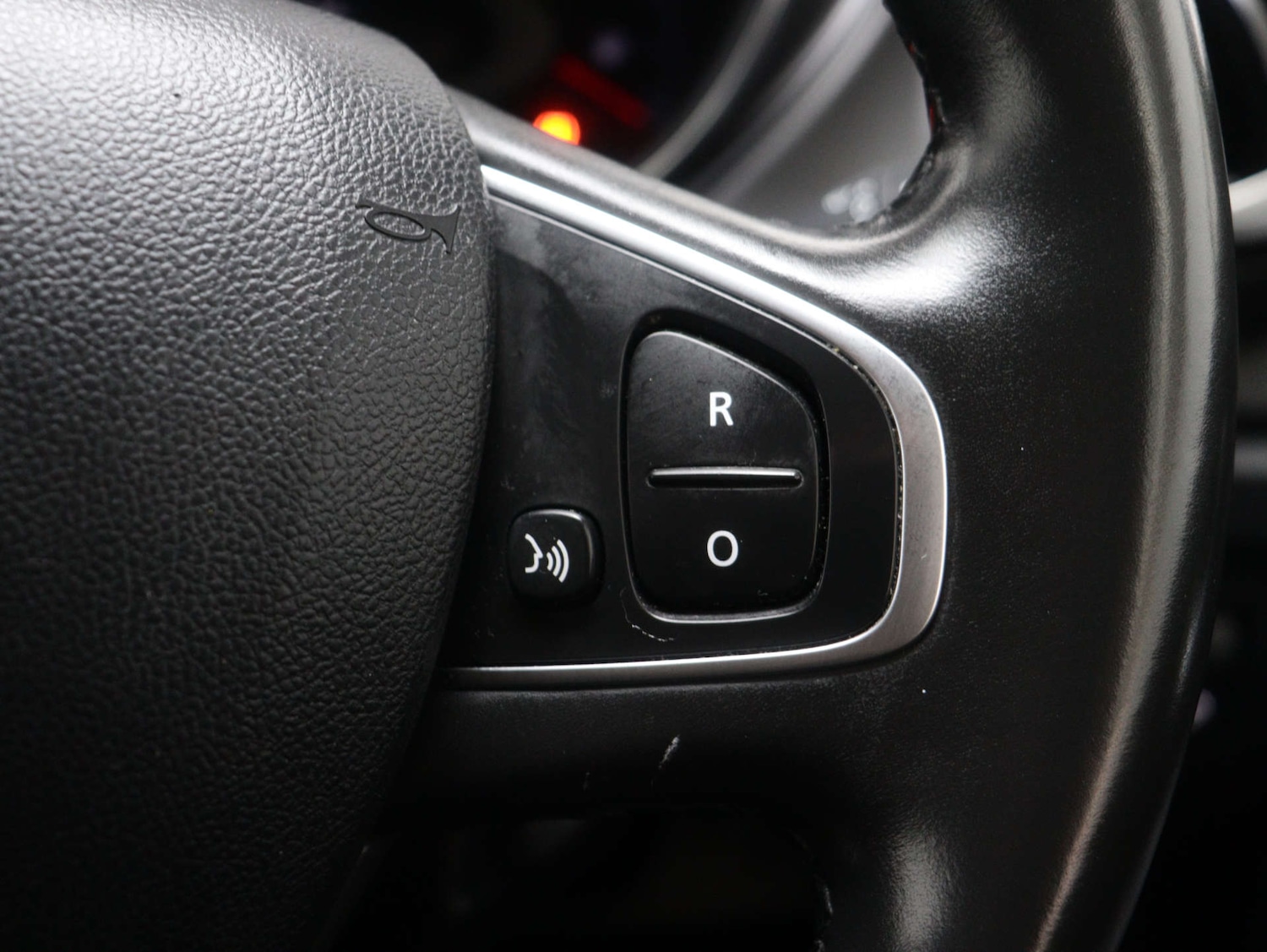 Used Renault Captur 2017 for sale - 76735831: Photo 32