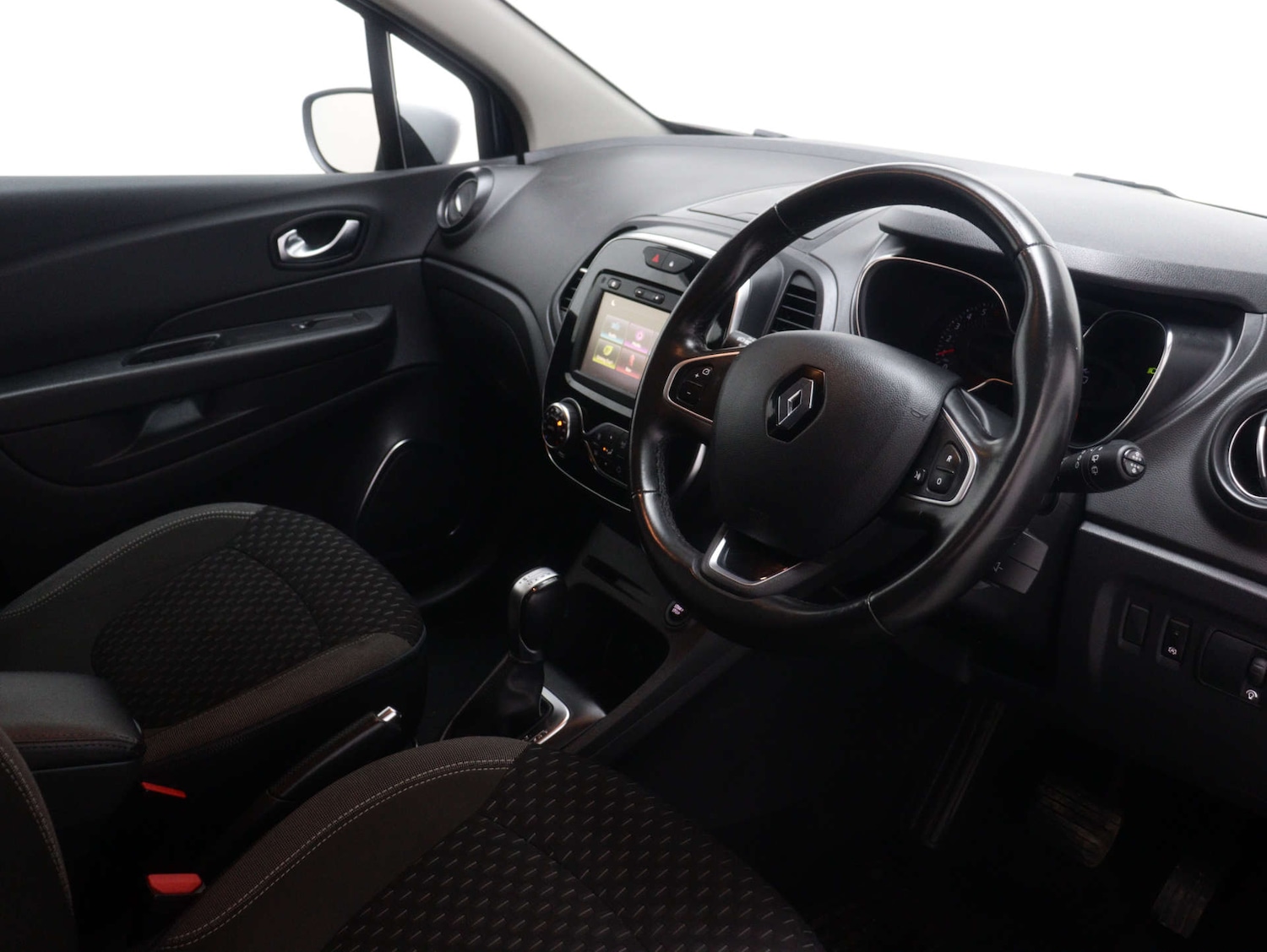 Used Renault Captur 2017 for sale - 76735831: Photo 37