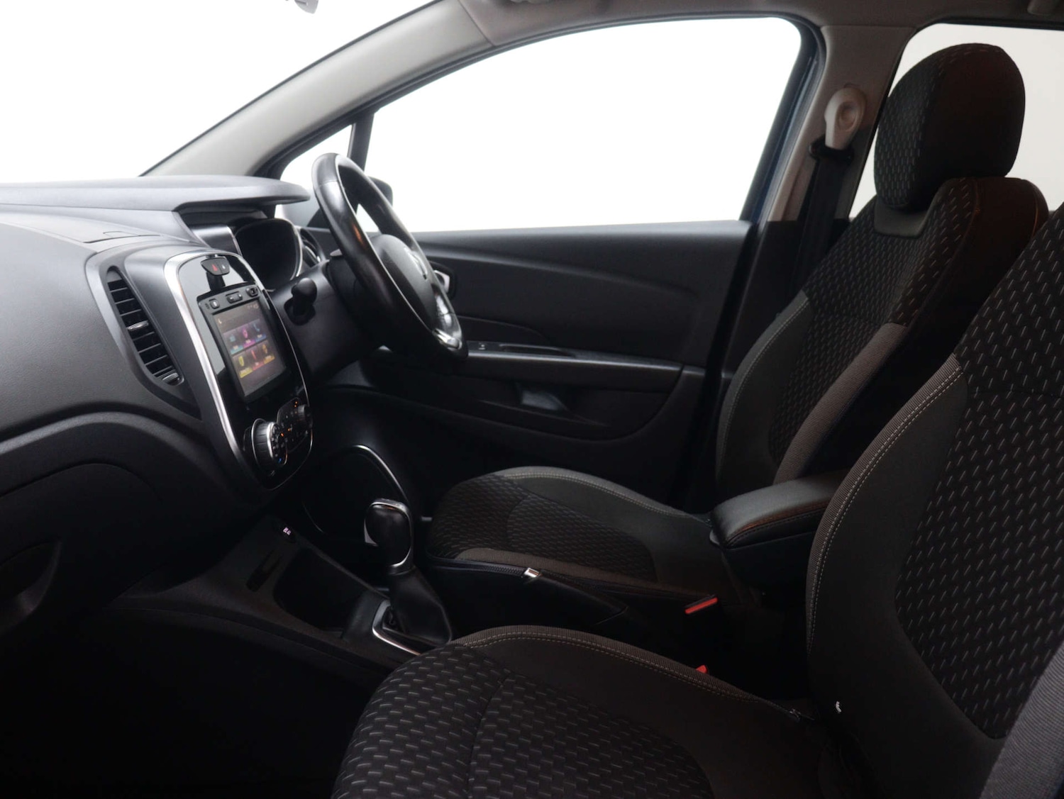 Used Renault Captur 2017 for sale - 76735831: Photo 41