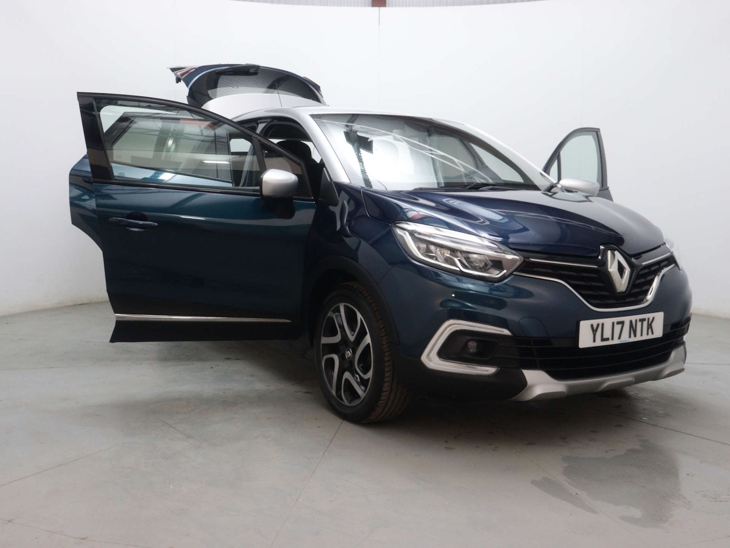Used Renault Captur 2017 for sale - 76735831: Photo 46