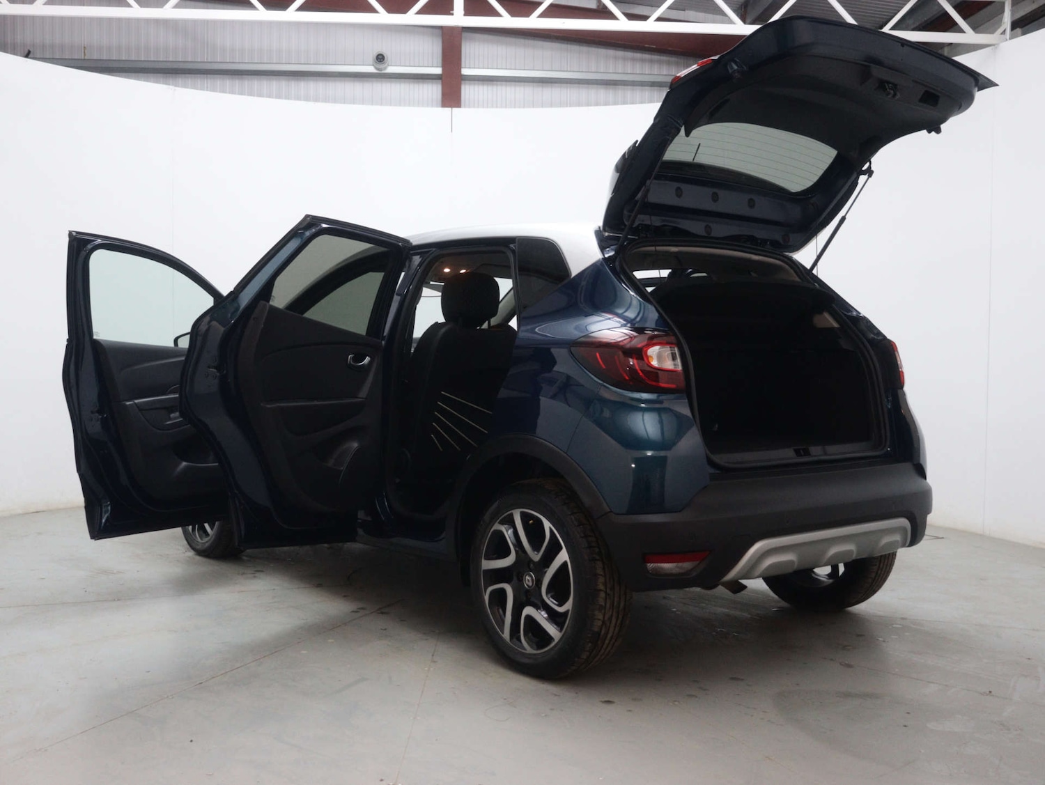 Used Renault Captur 2017 for sale - 76735831: Photo 50