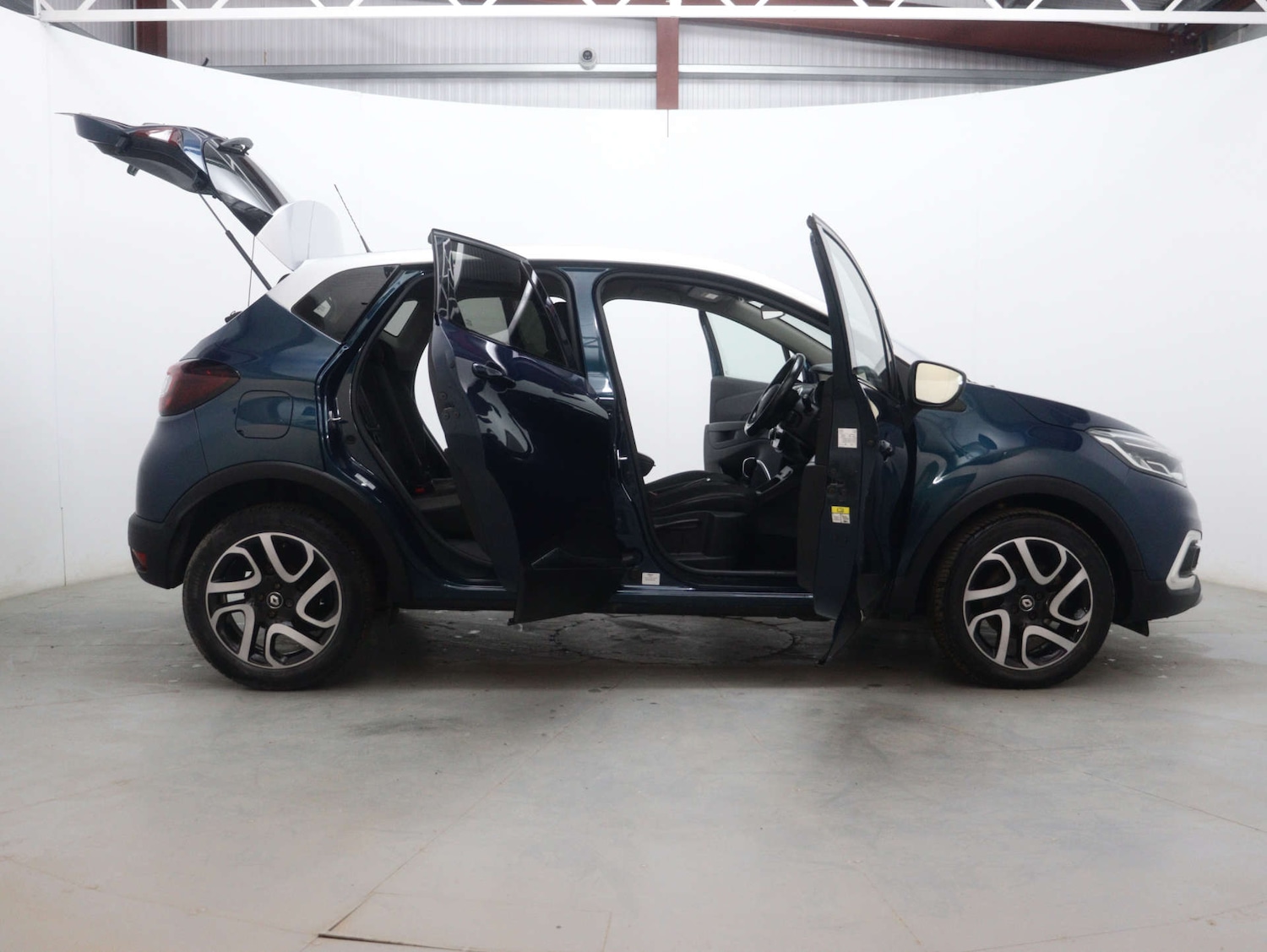 Used Renault Captur 2017 for sale - 76735831: Photo 53