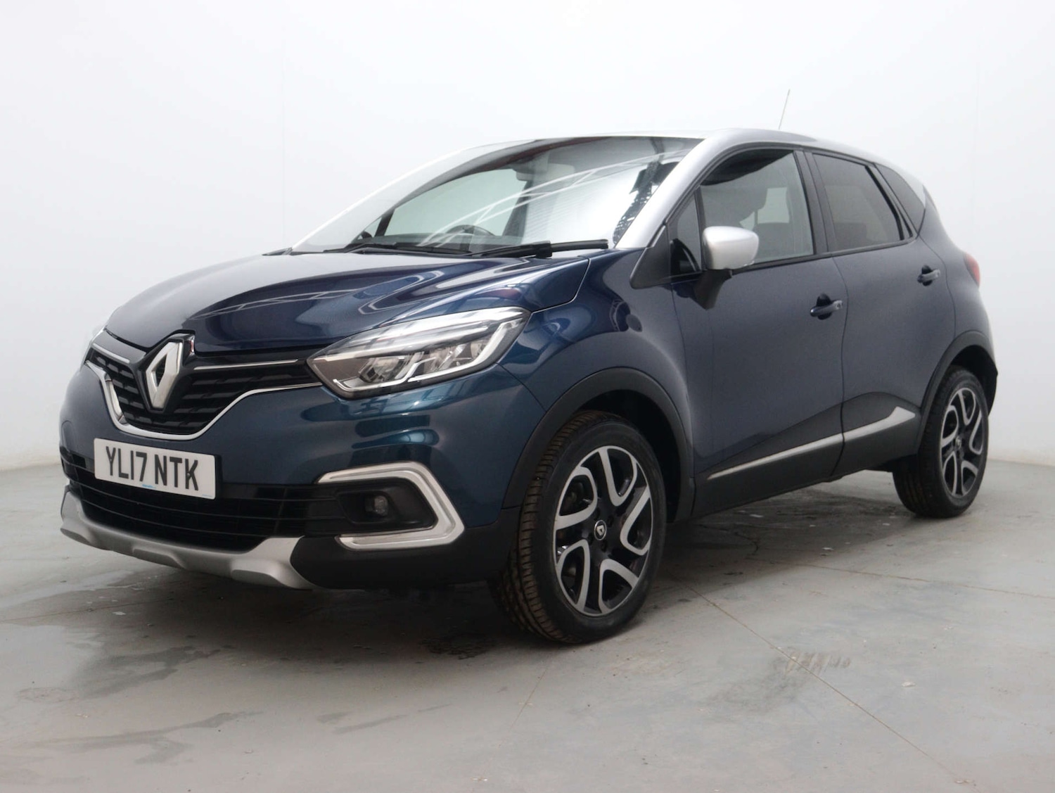 Used Renault Captur 2017 for sale - 76735831: Photo 6
