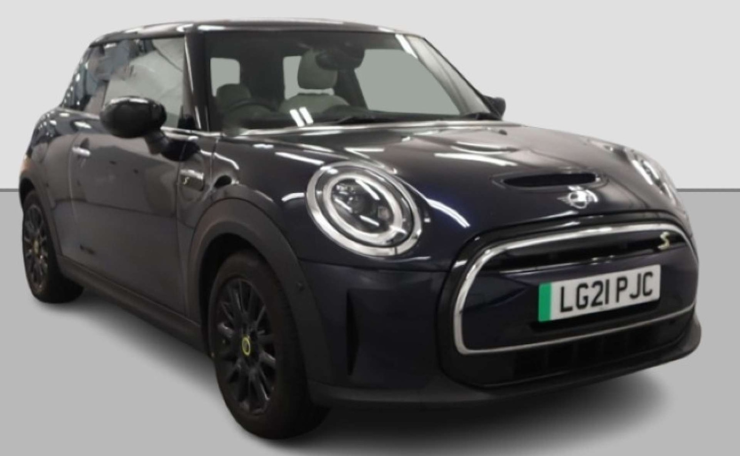 Used MINI Hatch 2021 for sale - 76490361: Photo 1