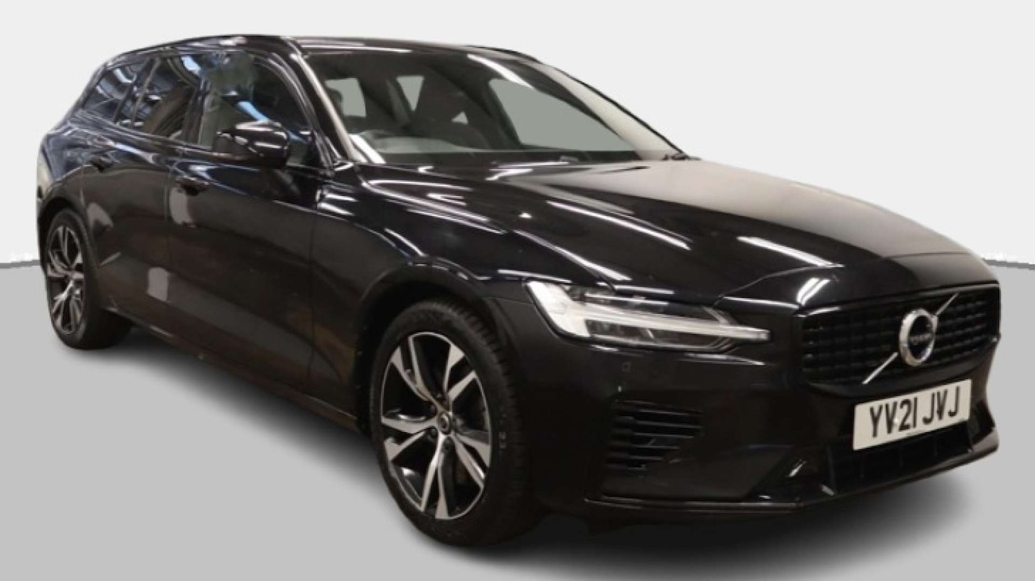 Used Volvo V60 2021 for sale - 76114496: Photo 1