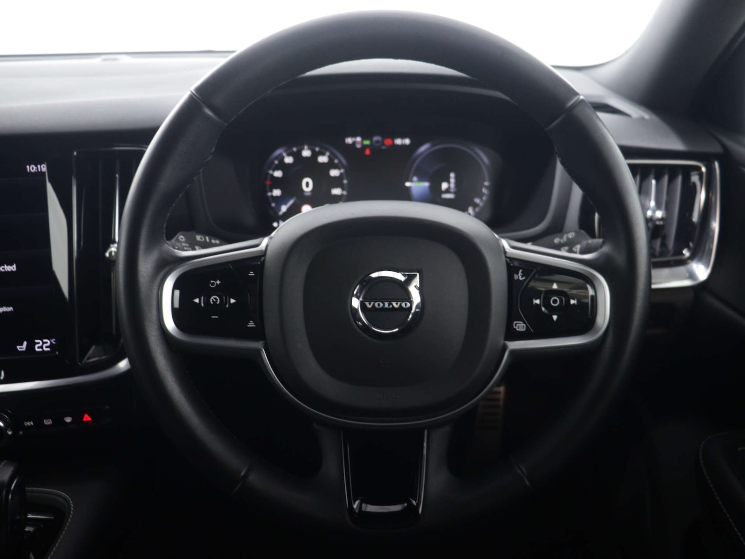 Used Volvo V60 2021 for sale - 76114496: Photo 17