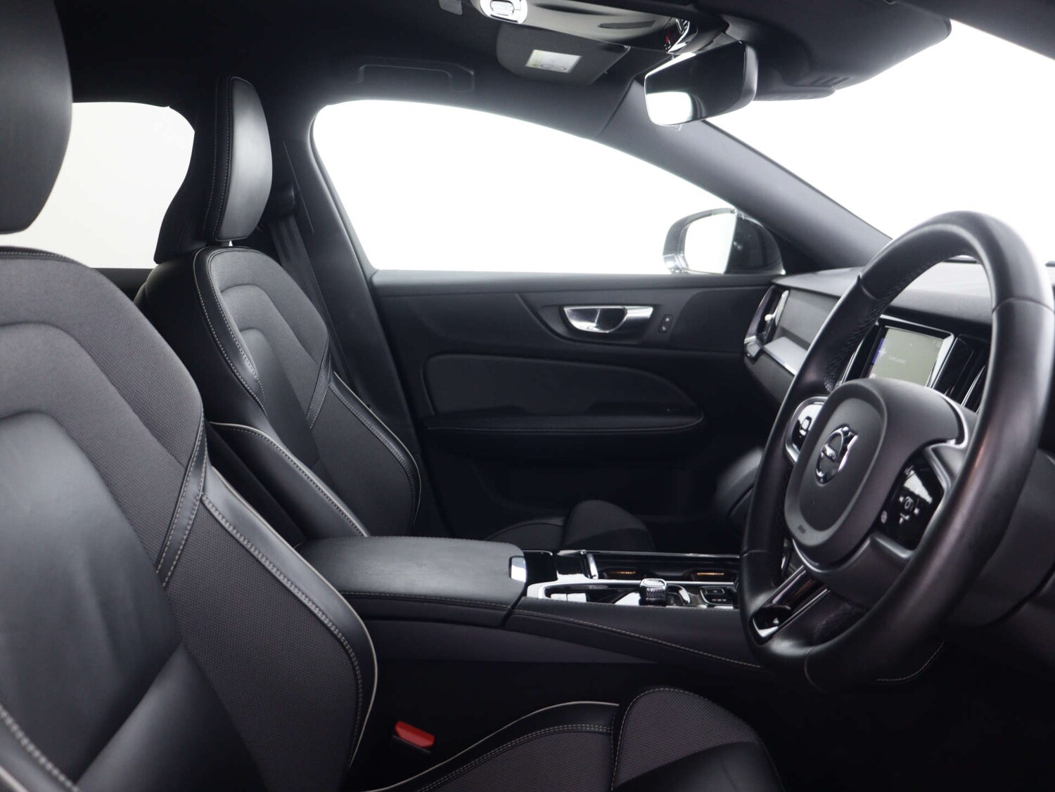 Used Volvo V60 2021 for sale - 76114496: Photo 43