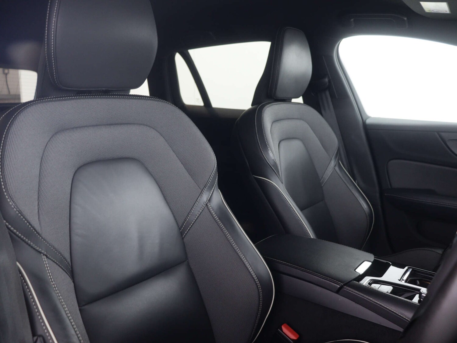 Used Volvo V60 2021 for sale - 76114496: Photo 44