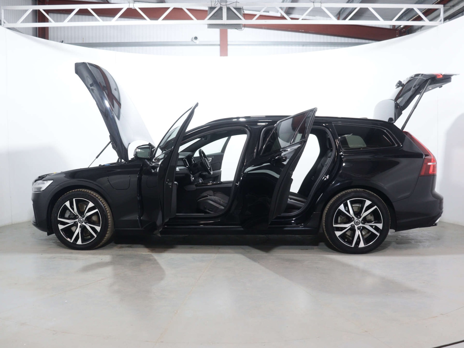 Used Volvo V60 2021 for sale - 76114496: Photo 57