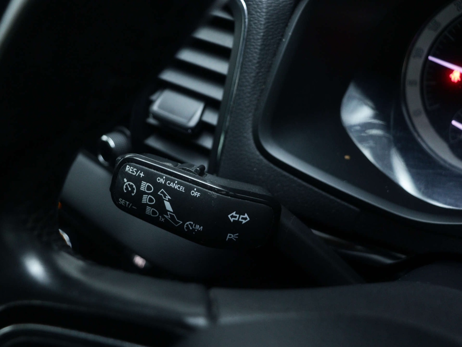 Used Skoda Karoq 2018 for sale - 77087307: Photo 34