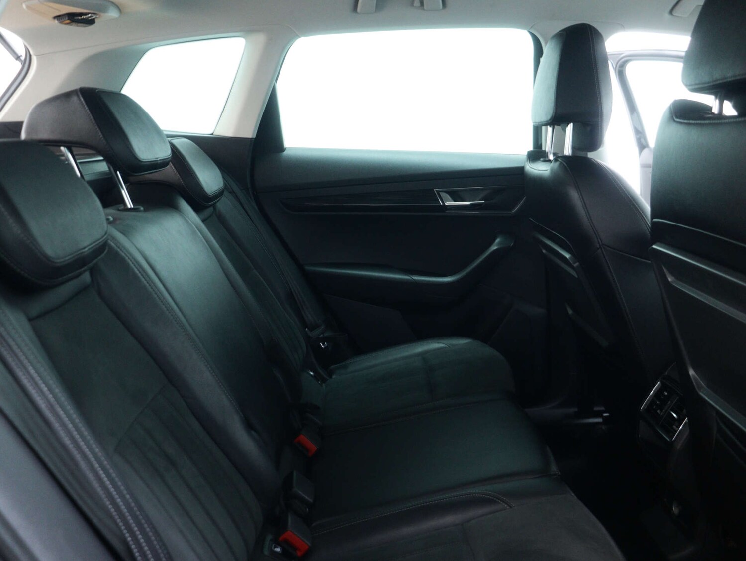 Used Skoda Karoq 2018 for sale - 77087307: Photo 48