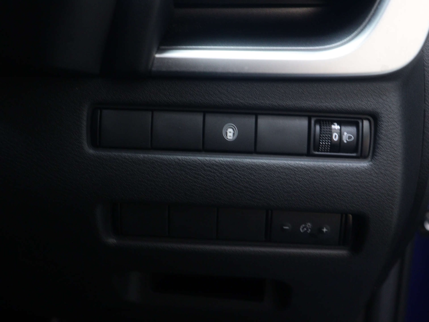 Used Nissan X-Trail 2024 for sale - 77490174: Photo 44