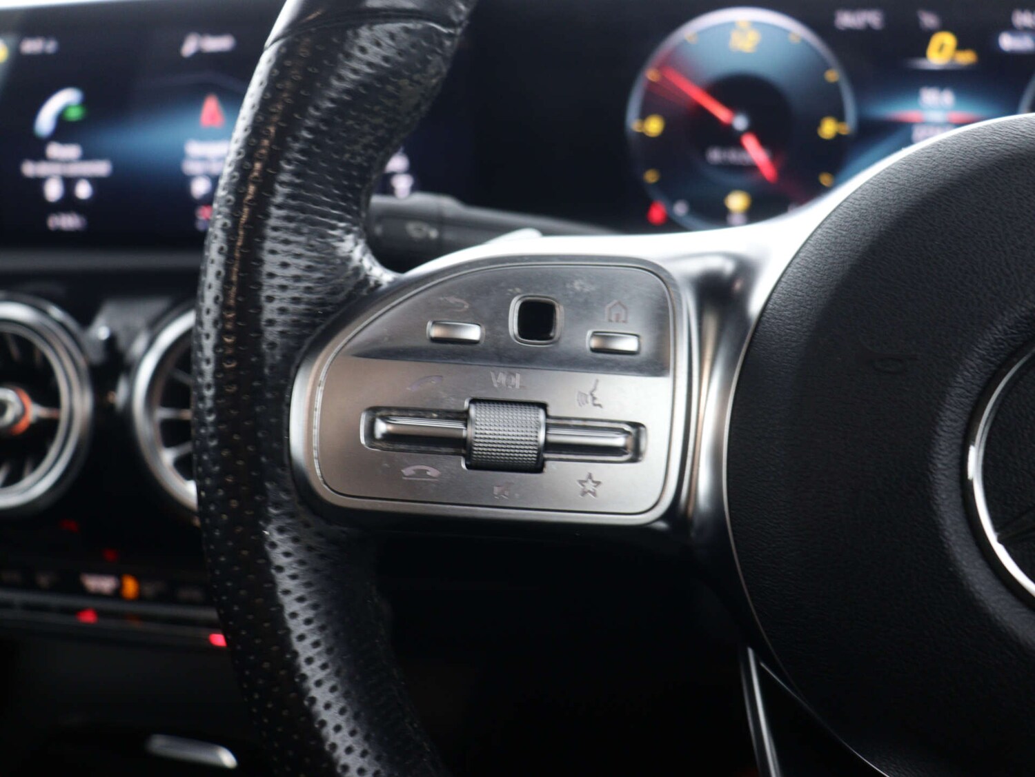 Used Mercedes-Benz CLA 2020 for sale - 75893651: Photo 34