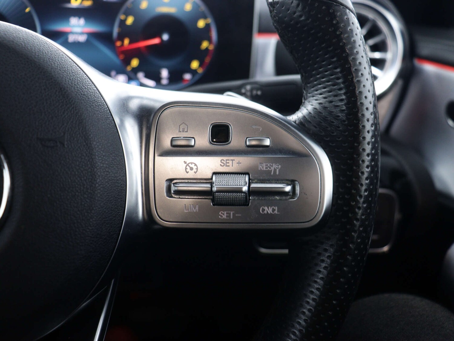 Used Mercedes-Benz CLA 2020 for sale - 75893651: Photo 35