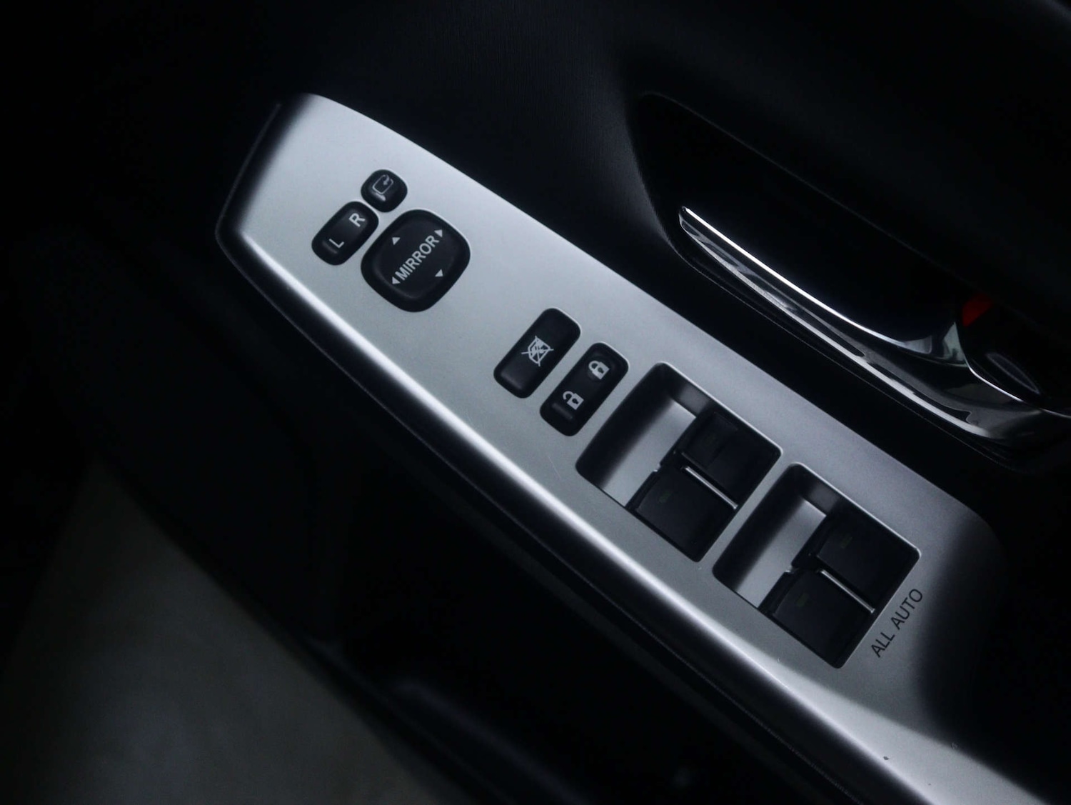 Used Toyota Prius+ 2019 for sale - 77180045: Photo 37