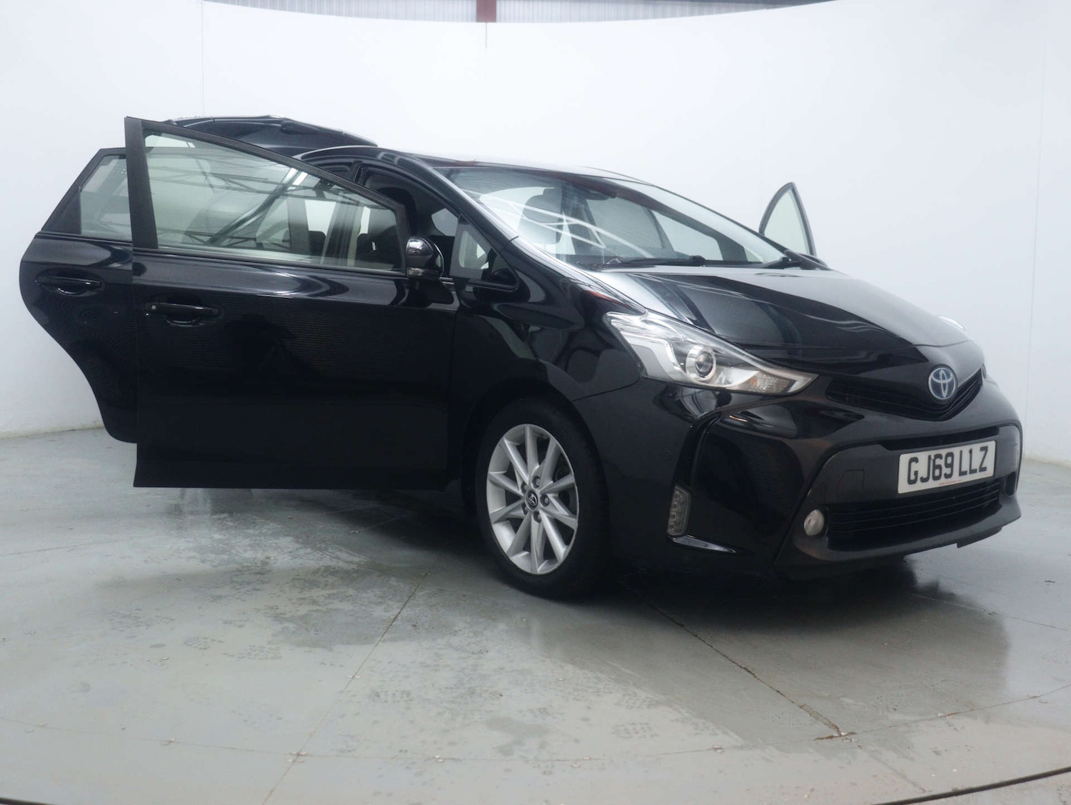 Used Toyota Prius+ 2019 for sale - 77180045: Photo 49
