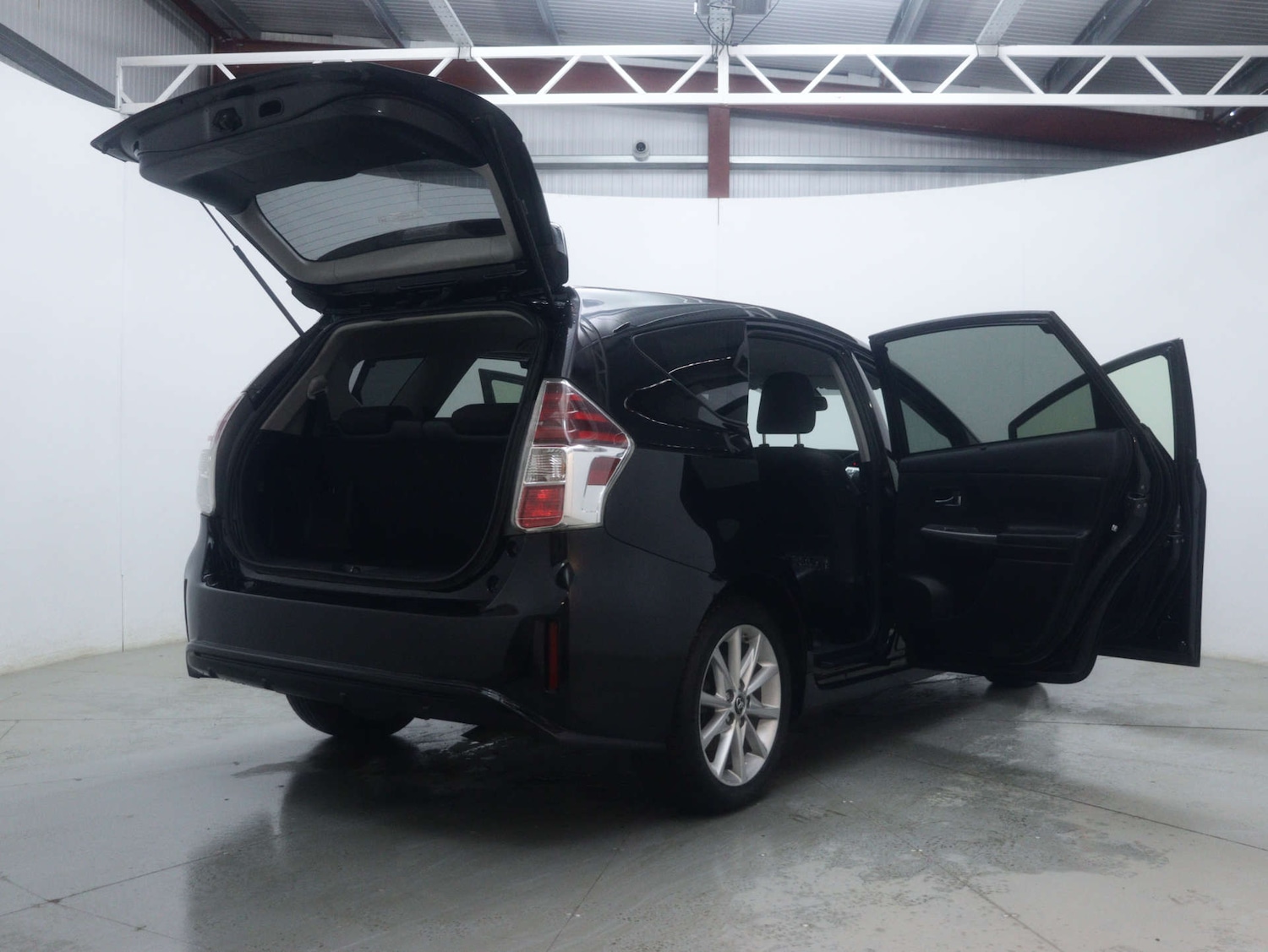 Used Toyota Prius+ 2019 for sale - 77180045: Photo 55