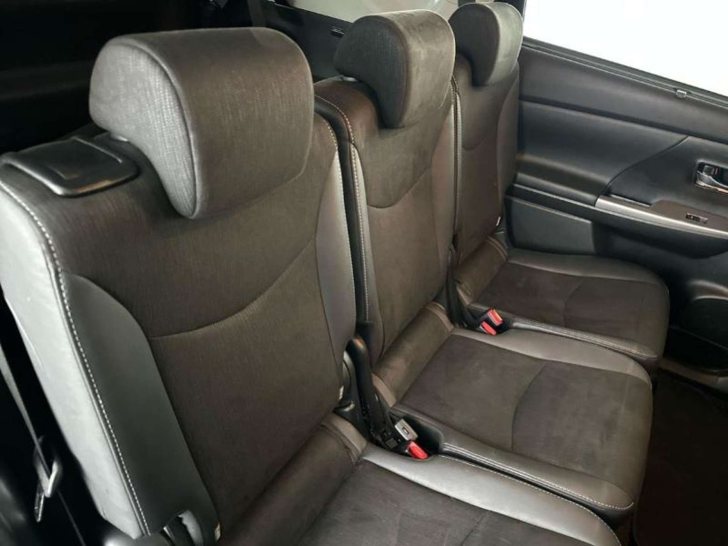 Used Toyota Prius+ 2019 for sale - 77180045: Photo 8