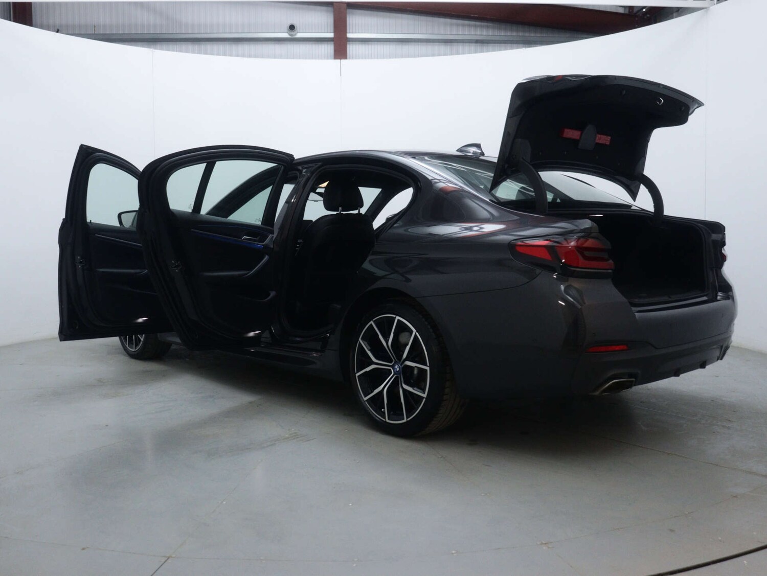 Used BMW 5 Series 2022 for sale - 76969185: Photo 62