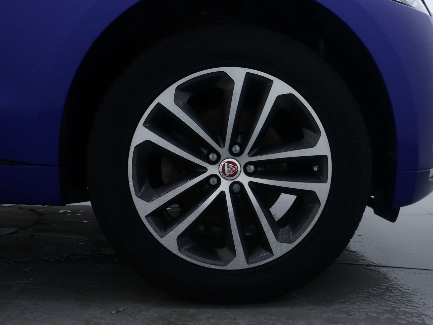 Used Jaguar F-Pace 2019 for sale - 76602039: Photo 14