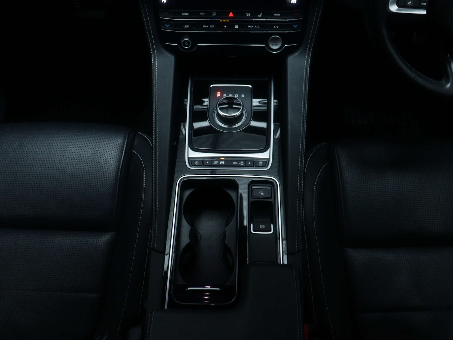 Used Jaguar F-Pace 2019 for sale - 76602039: Photo 19