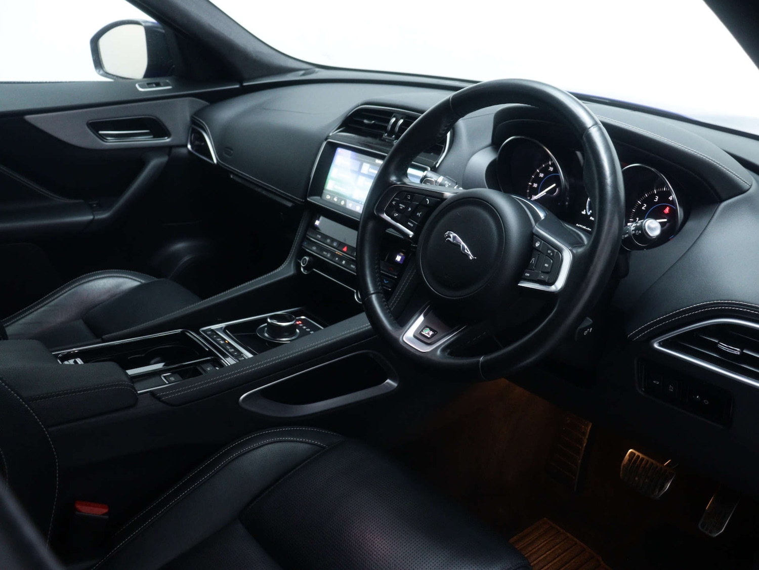 Used Jaguar F-Pace 2019 for sale - 76602039: Photo 40