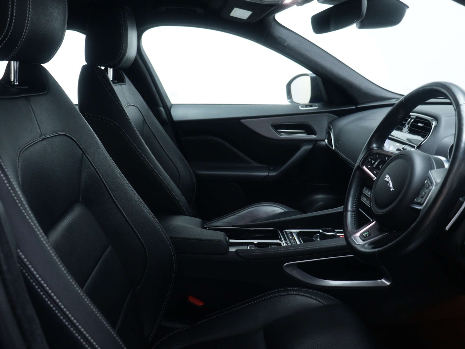 Used Jaguar F-Pace 2019 for sale - 76602039: Photo 41