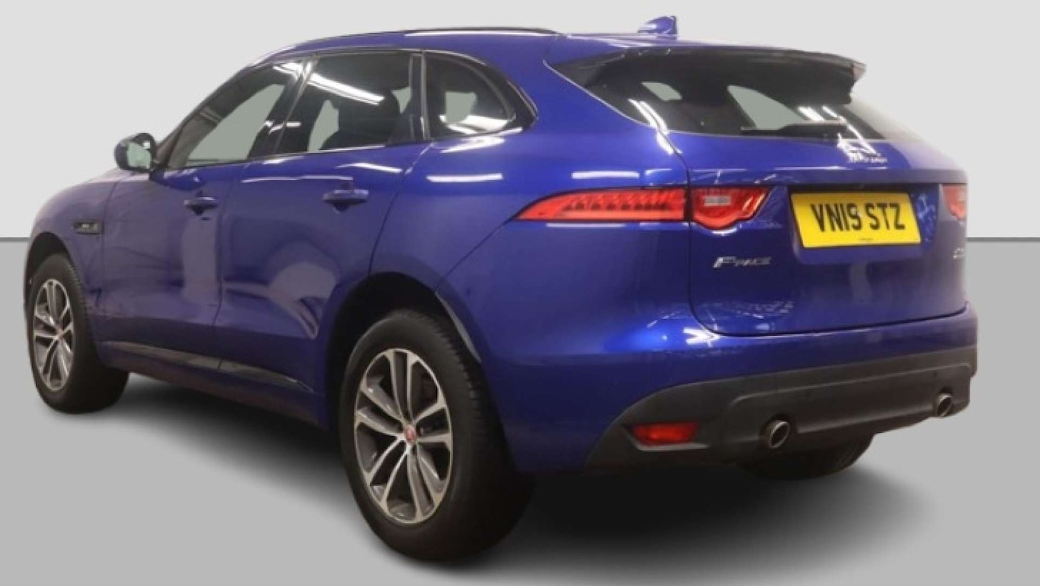 Used Jaguar F-Pace 2019 for sale - 76602039: Photo 6