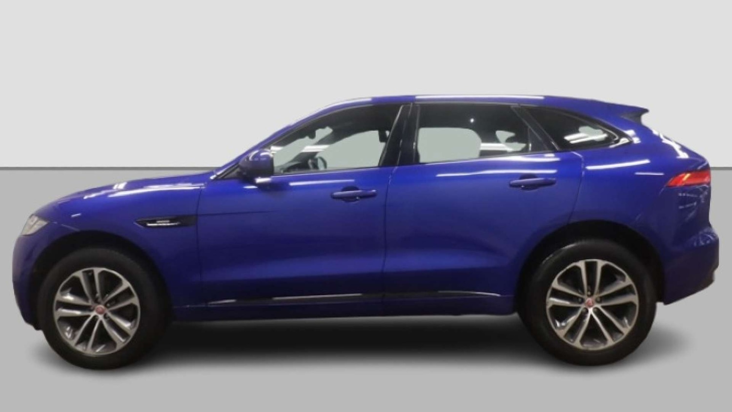 Used Jaguar F-Pace 2019 for sale - 76602039: Photo 9