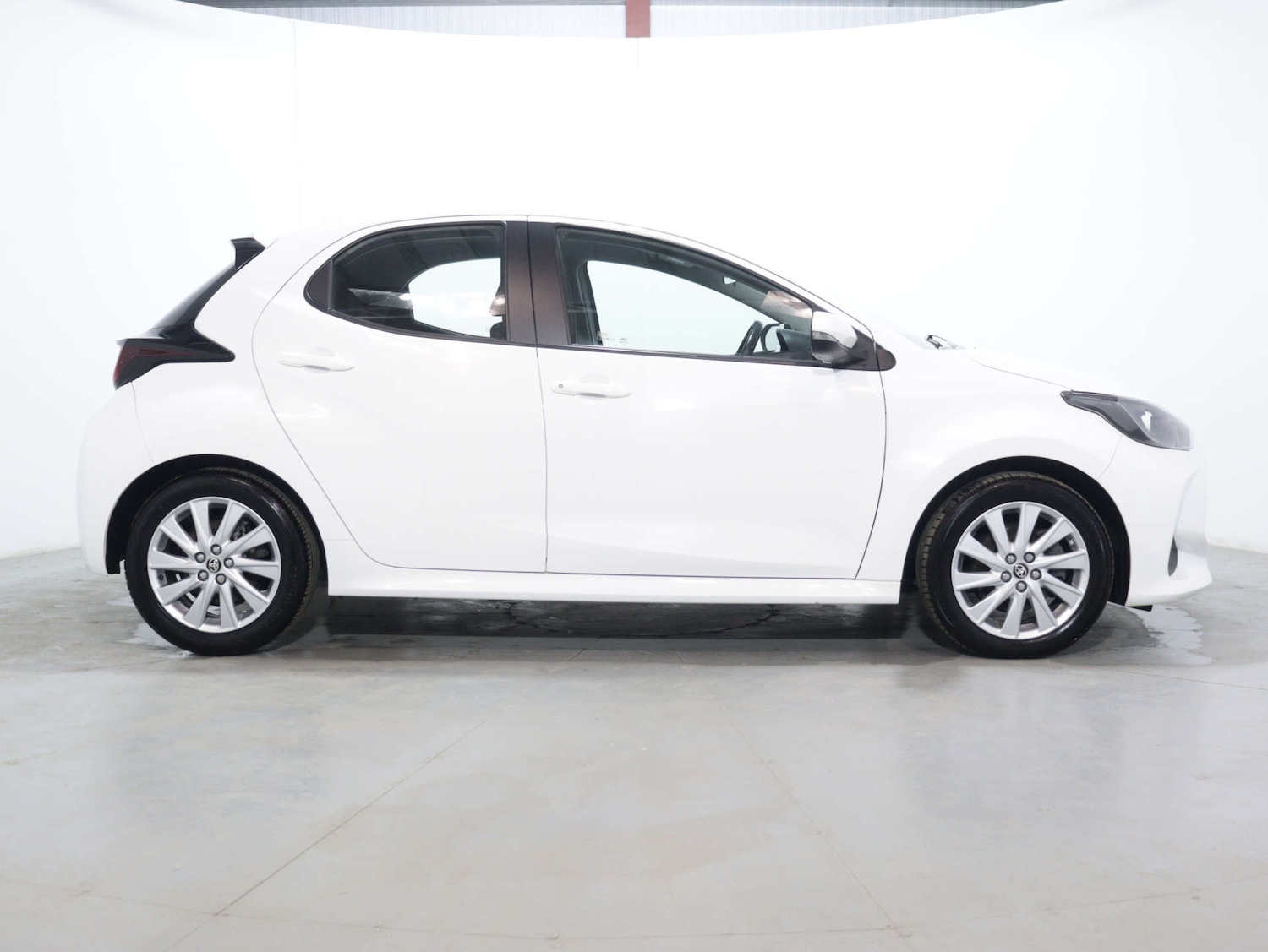 Used Toyota Yaris 2022 for sale - 75893726: Photo 11