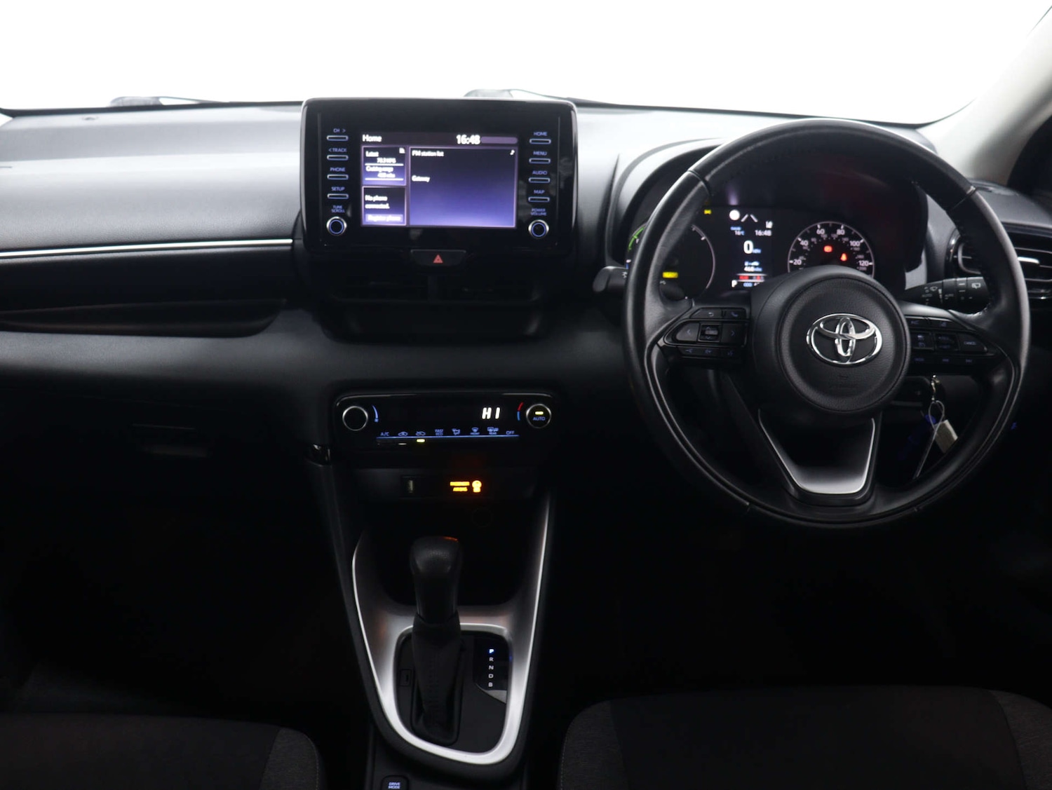 Used Toyota Yaris 2022 for sale - 75893726: Photo 17